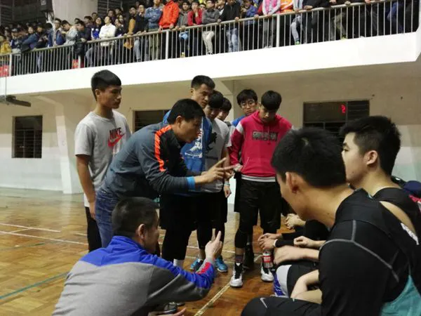 如何通过篮球表演赛制定有效的训练计划_1